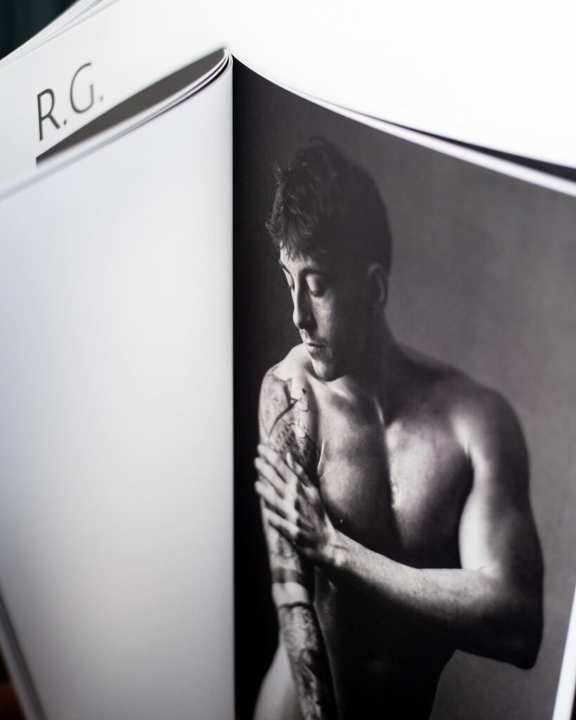 MAGACINQ No.6 Romain – Nu Artistique | Studio5th